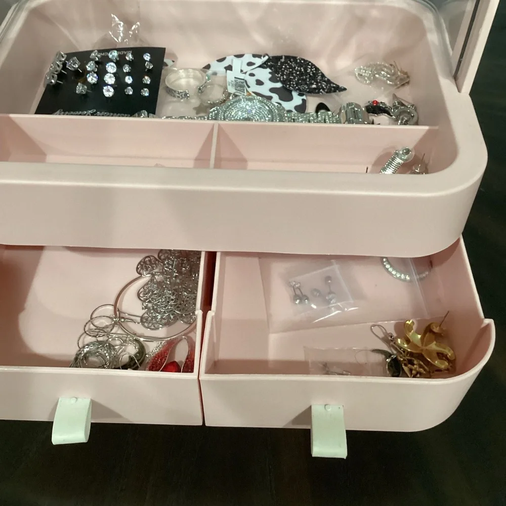 JEWLERY ORGANIZER*******Elegant Pink Jewelry Organizer with Clear Lid